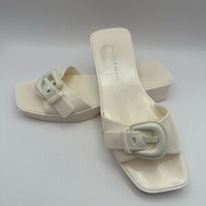 Veronica Beard Davina Jelly Sandals White Size 6M Buckle Pool Beach Summer Shoes